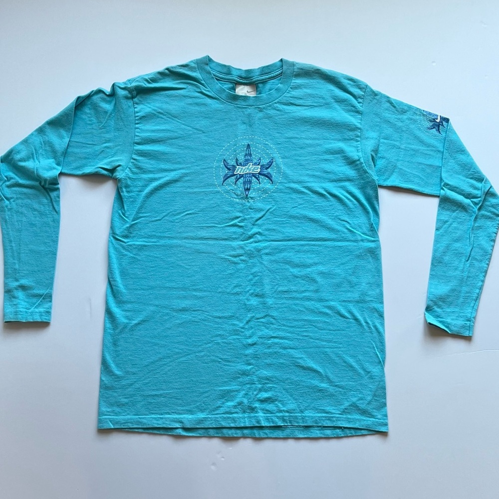 2000’s Nike Women’s Long-Sleeve T-Shirt
